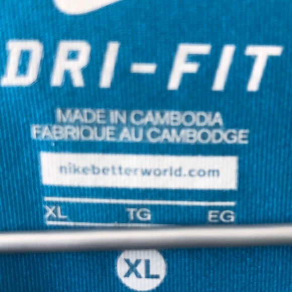 2 Nike Women Xl Dri-FIT Top - Picture 2 of 7